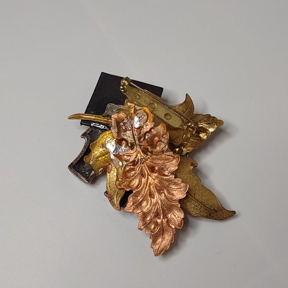 Awesome Fall Themed Lucky Elephant Brooch - Picture 10 of 14